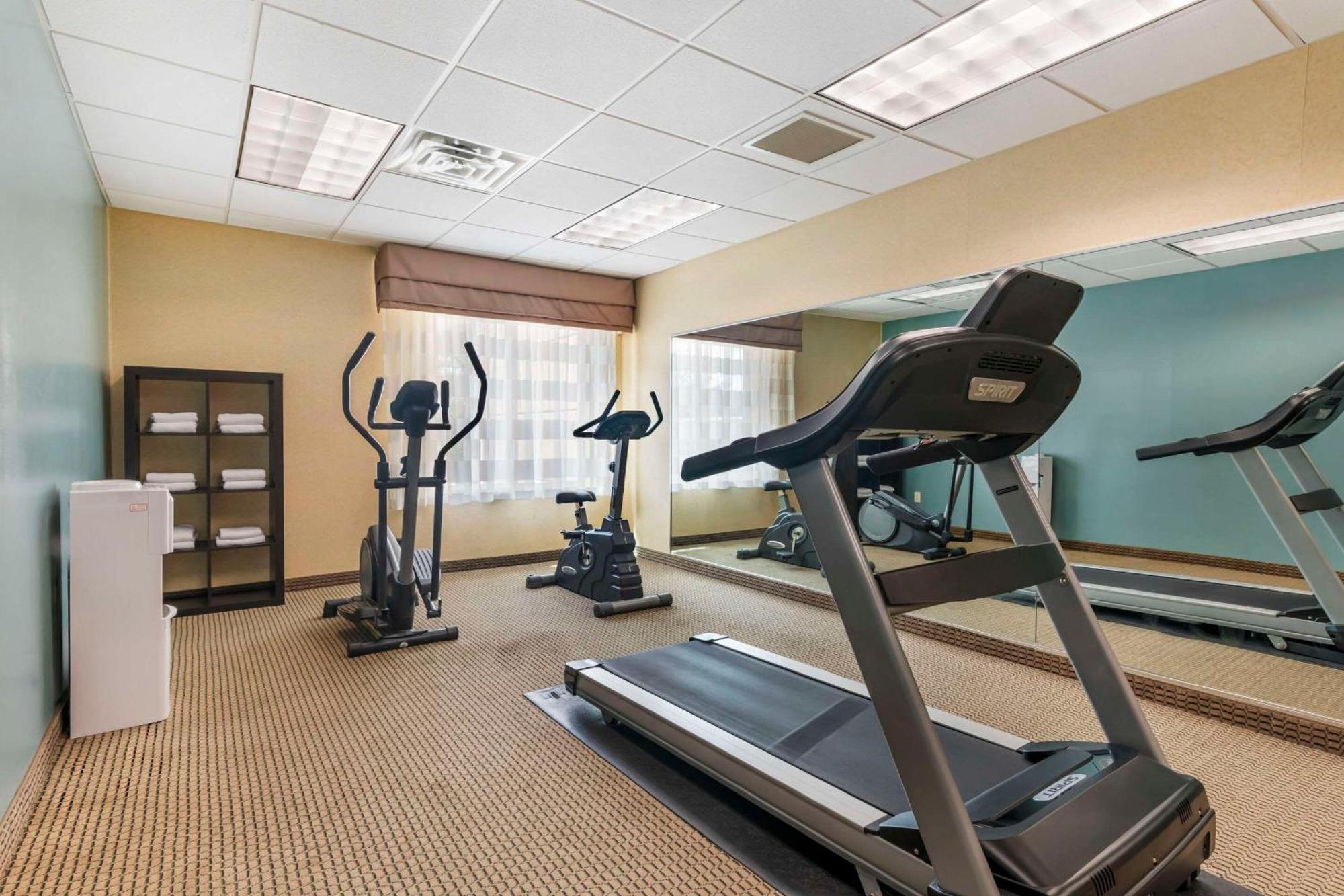 Sleep Inn & Suites Rapid City Bagian luar foto
